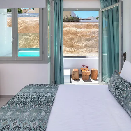 Harmony Fira (Santorini)