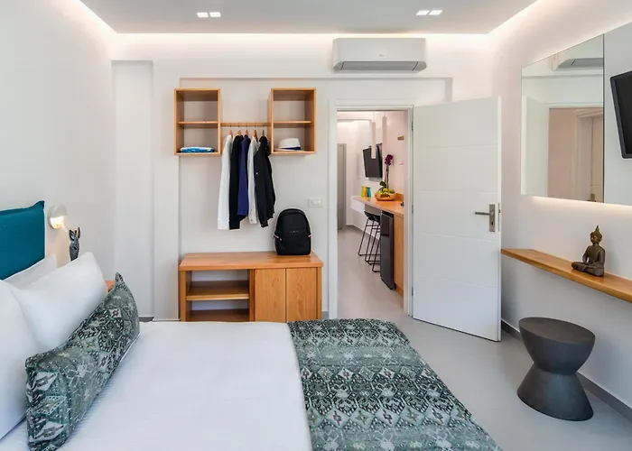 Harmony * Fira (Santorini)