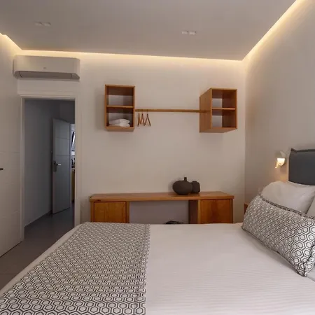 Harmony * Fira (Santorini)